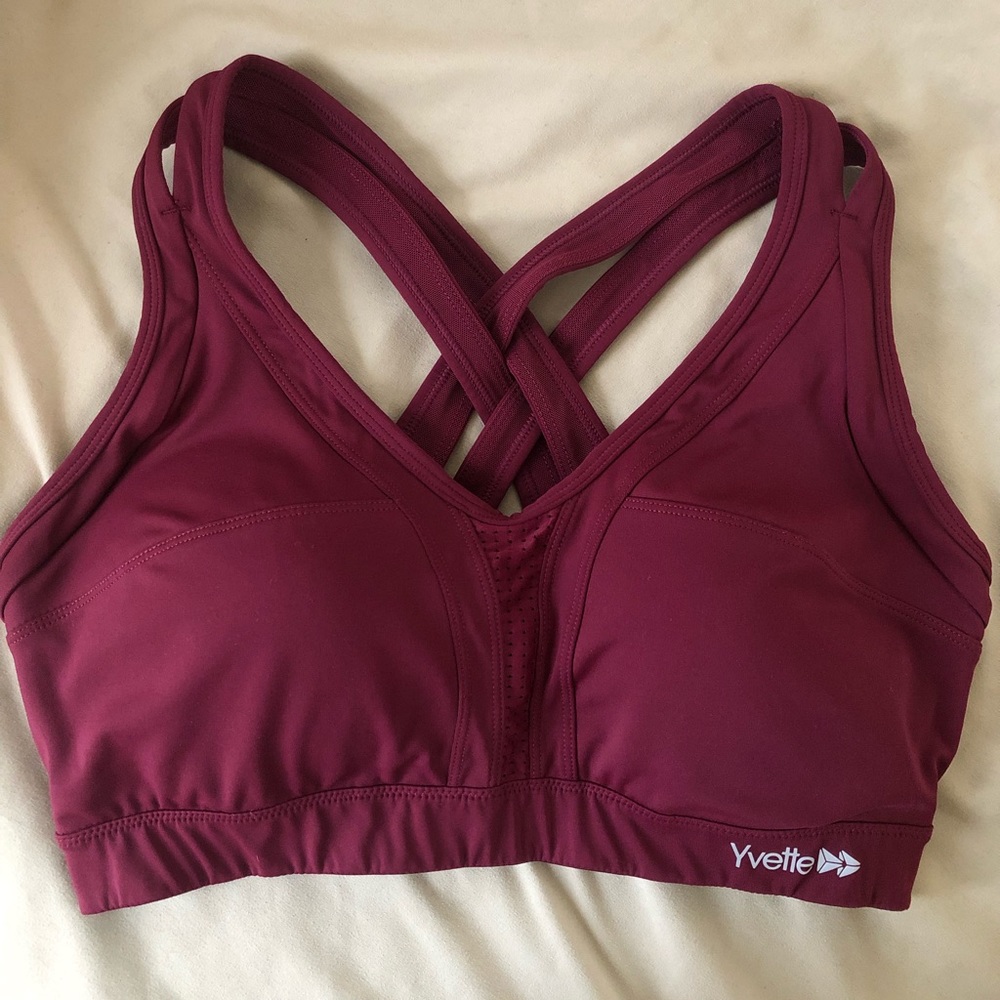High Impact Sports Bra by Yvette. Size Large Plus (36D, 36DD, 36DDD).